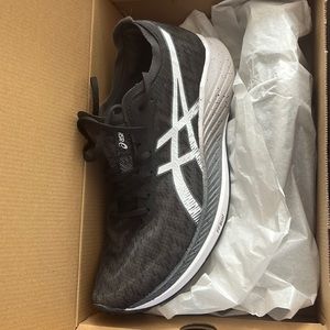 NIB ASICS men’s sneakers, size 10